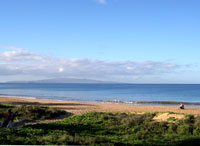 Kam I I Beach only 2 minutes walk